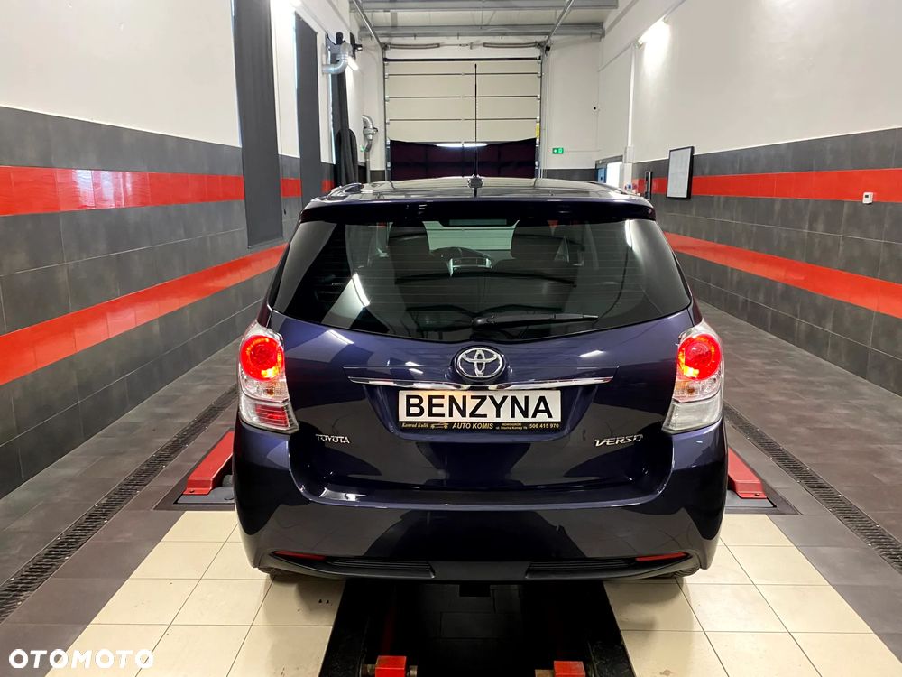 Toyota Verso 1.8 Premium - 9