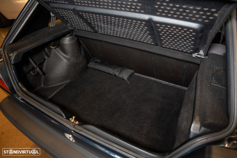 VW Golf 1.8 GTI 16V - 26