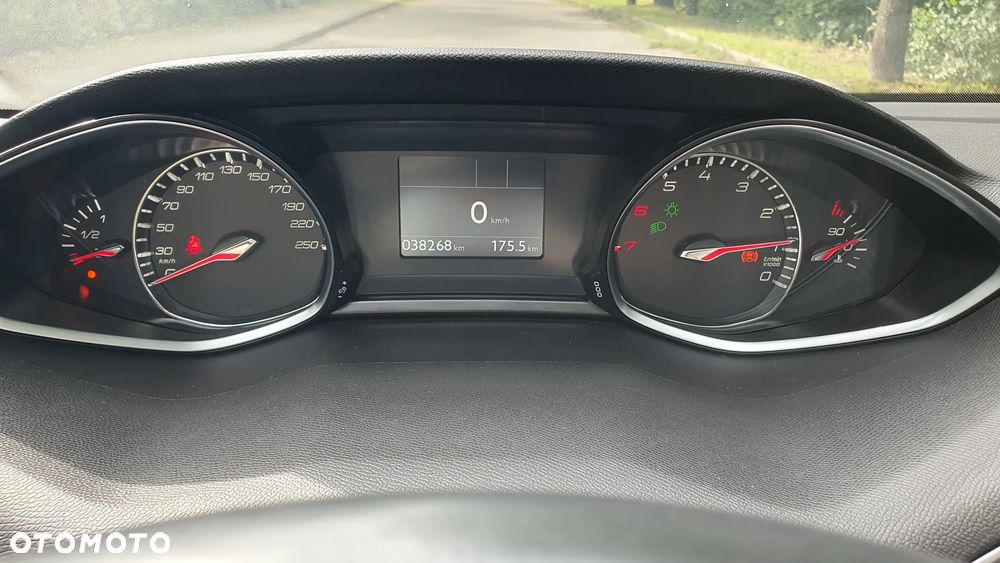 Peugeot 308 1.2 PureTech GPF Allure Pack S&S - 20
