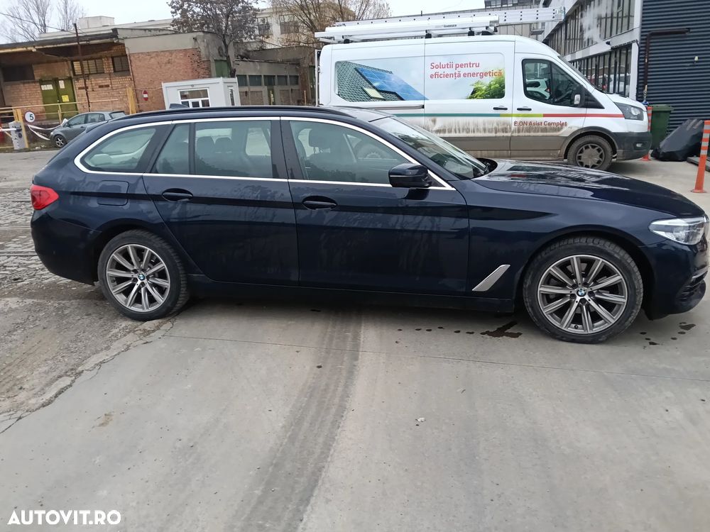 BMW Seria 5 520d Touring Aut. Luxury Line - 9