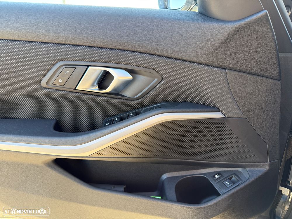 BMW 330 e Corporate Edition Auto - 34