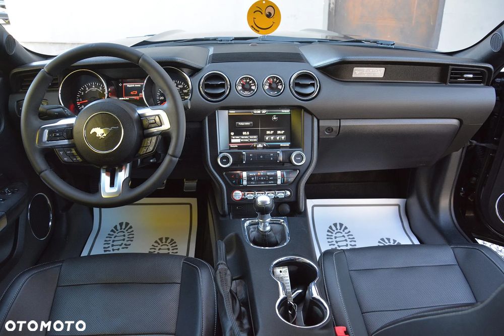 Ford Mustang - 16