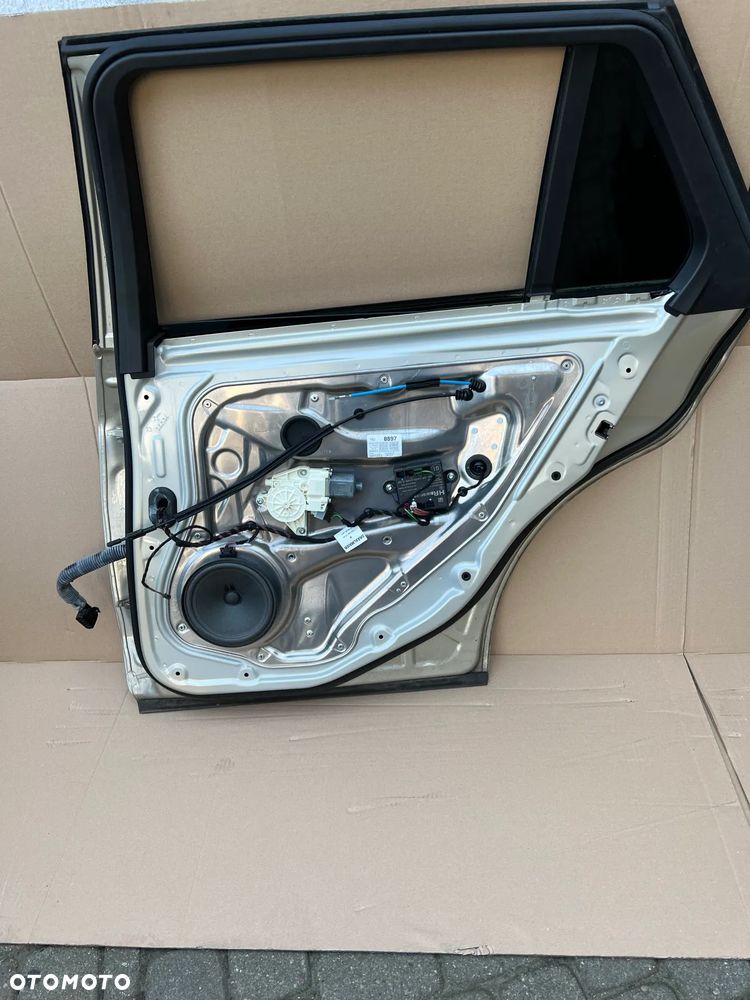 MERCEDES W212 E212 TYLNE PRAWE DRZWI KOMPLETNE - 4