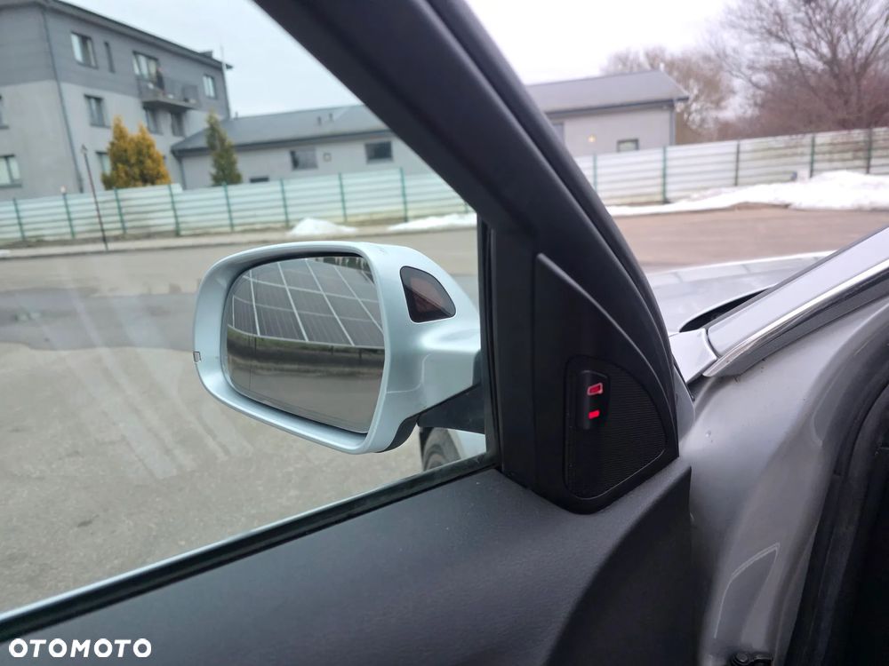 Audi A4 Avant 2.0 TDI DPF quattro S line Sportpaket (plus) - 9