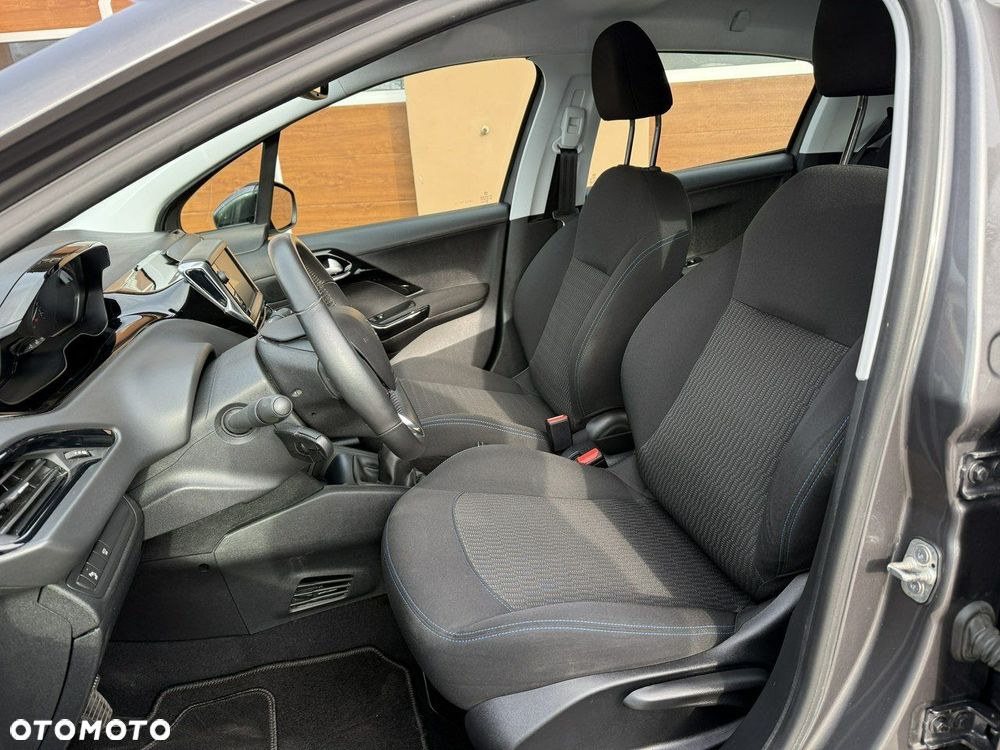 Peugeot 208 PureTech 82 Stop & Start Signature - 20