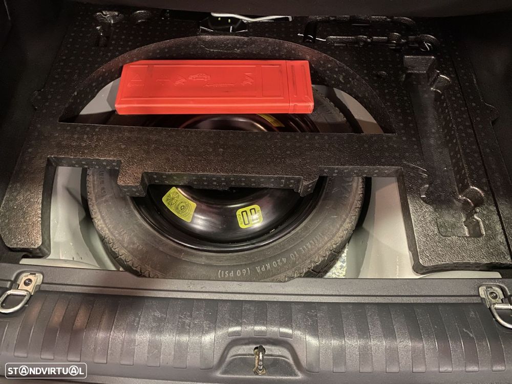 Peugeot 2008 1.5 BlueHDi Style - 46