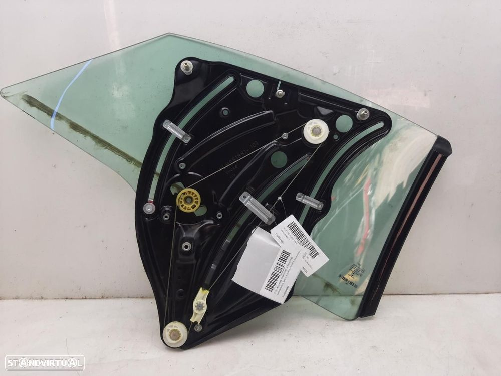 ELEVADOR TRASEIRO ESQUERDO MERCEDES-BENZ CLASE - 1