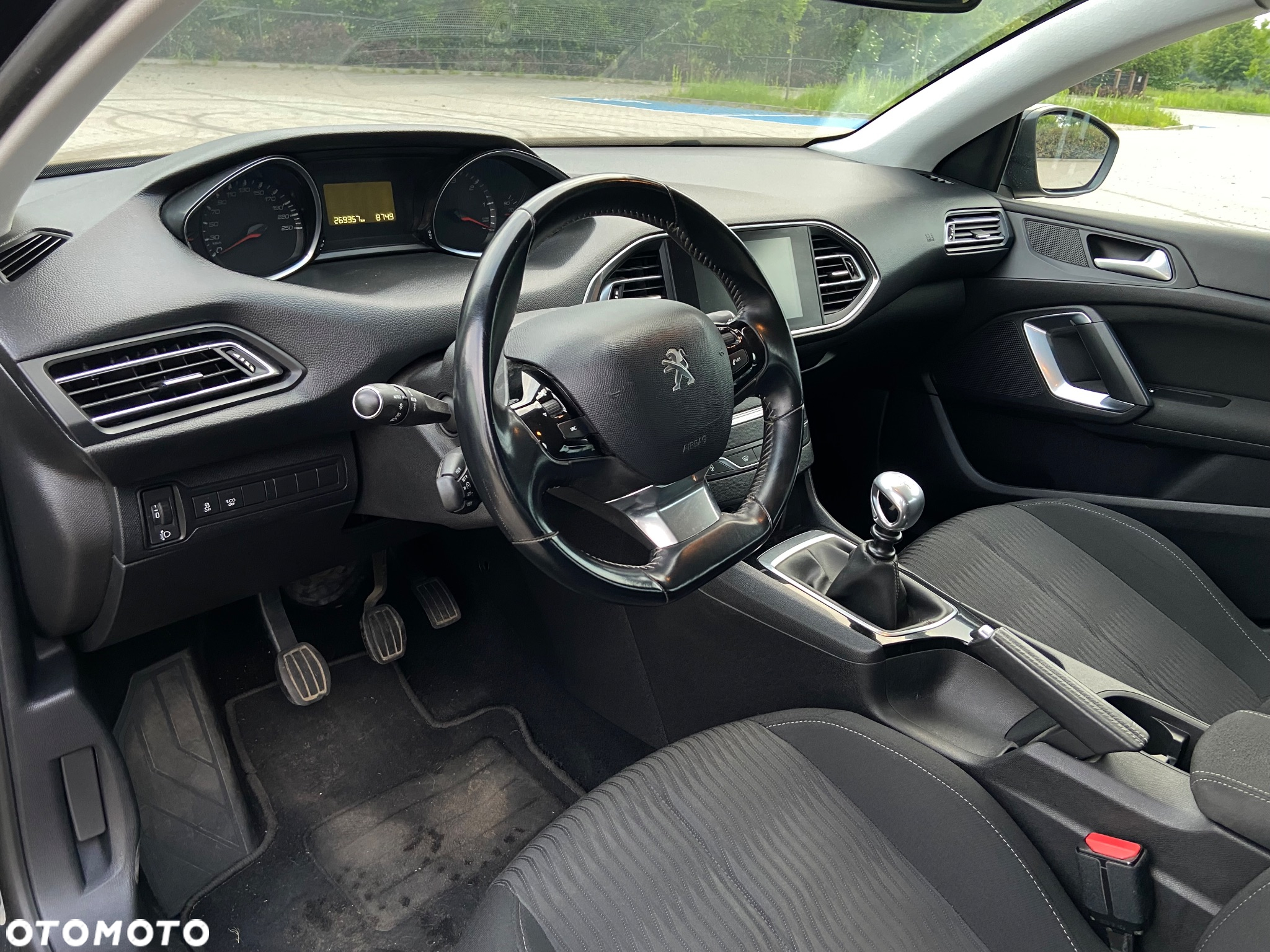 Peugeot 308 1.6 BlueHDi Allure S&S - 8