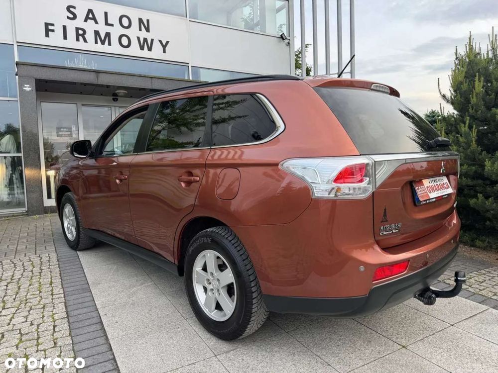 Mitsubishi Outlander - 19
