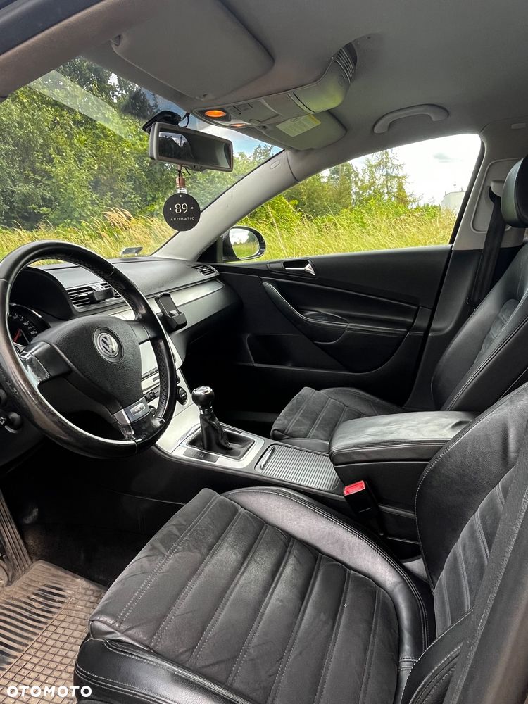 Volkswagen Passat 2.0 TDI DPF R-Line Edition - 8