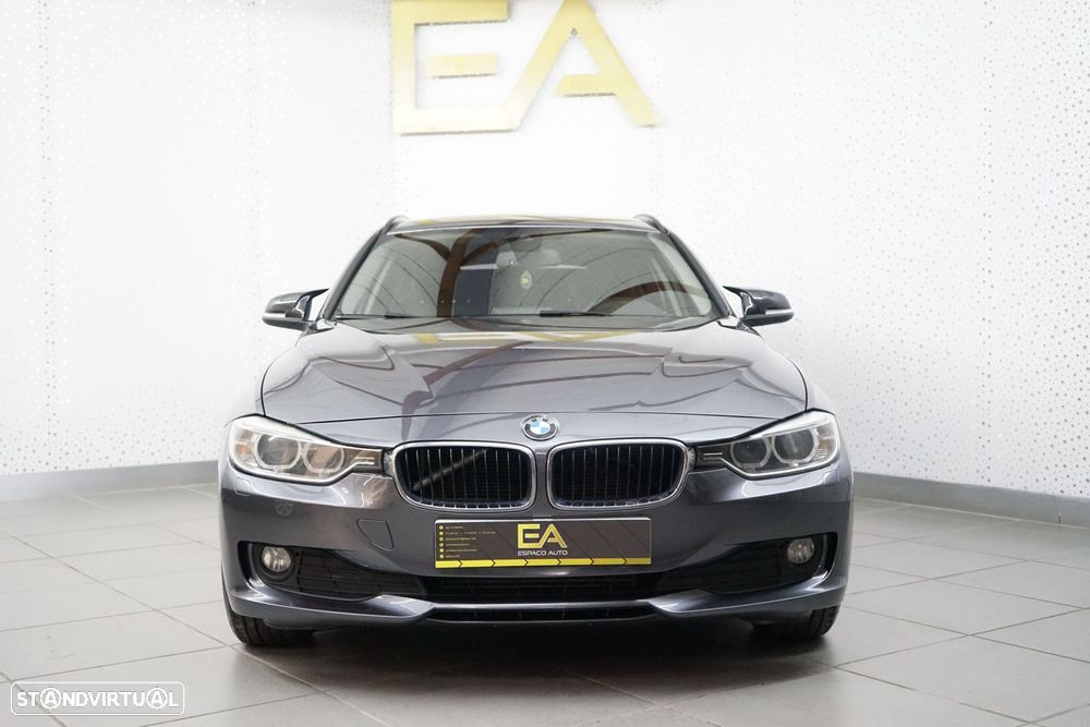 BMW 320 d Touring Auto Exclusive - 2