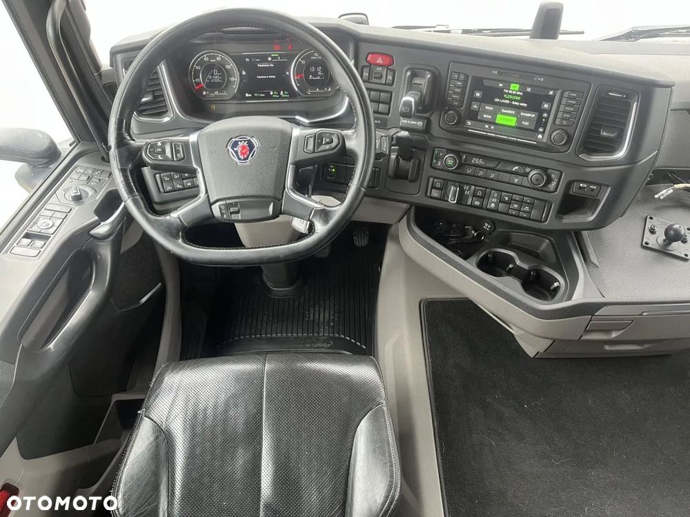 Scania R560 B8x4*4 / Rama do zabudowy / kab. sypialna / PTO - 8