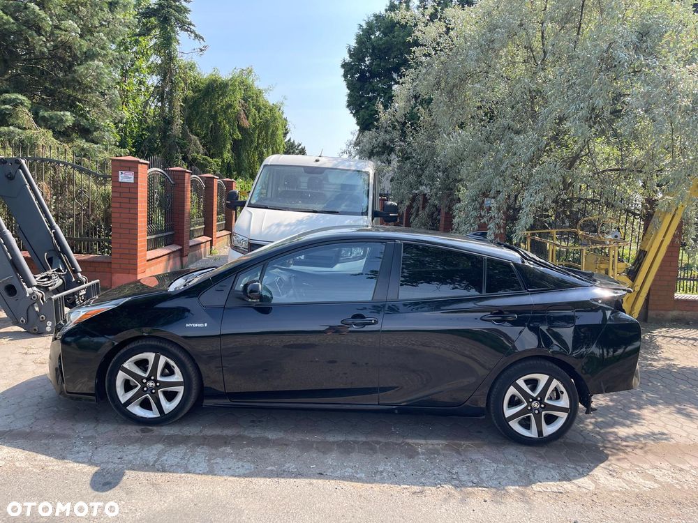 Toyota Prius Hybrid - 26