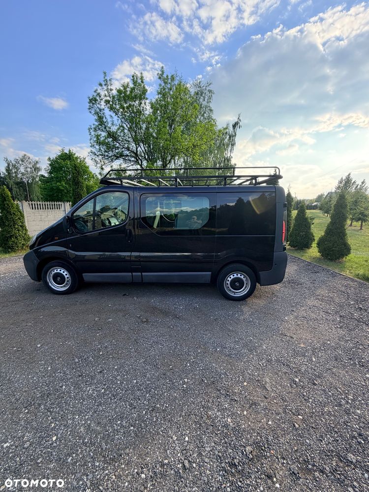 Opel Vivaro - 1
