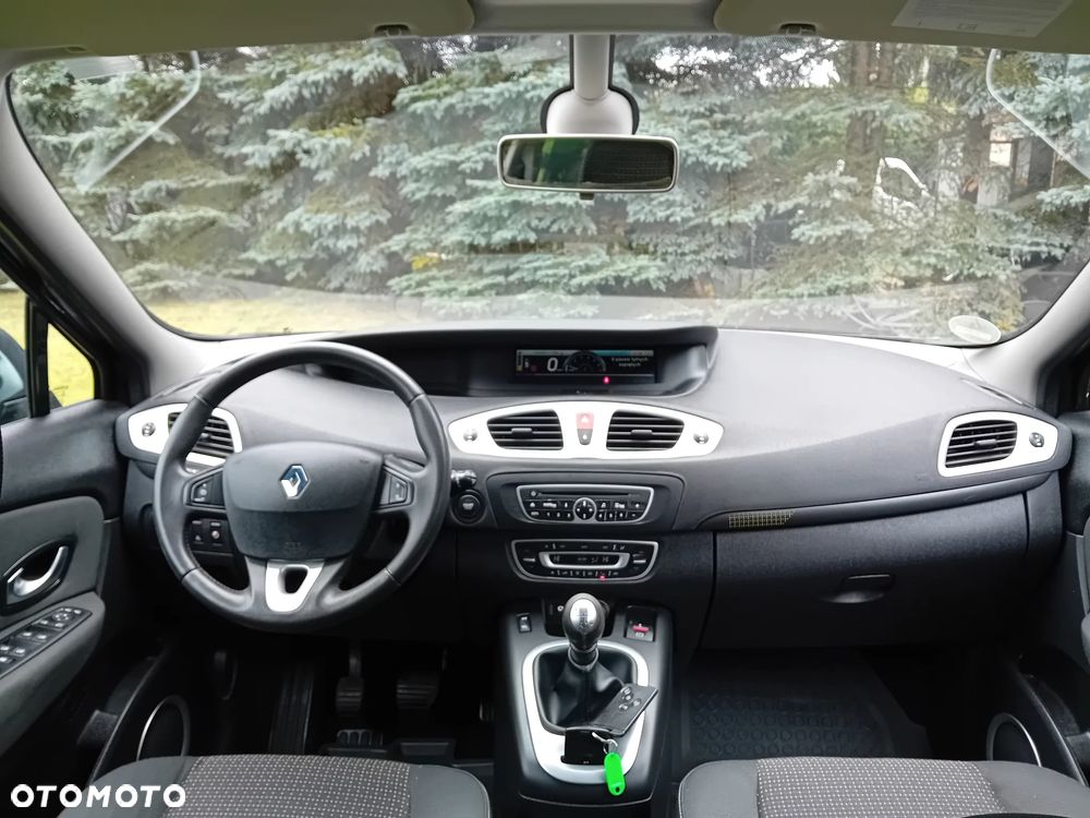 Renault Scenic 1.6 16V 110 LIMITED - 11