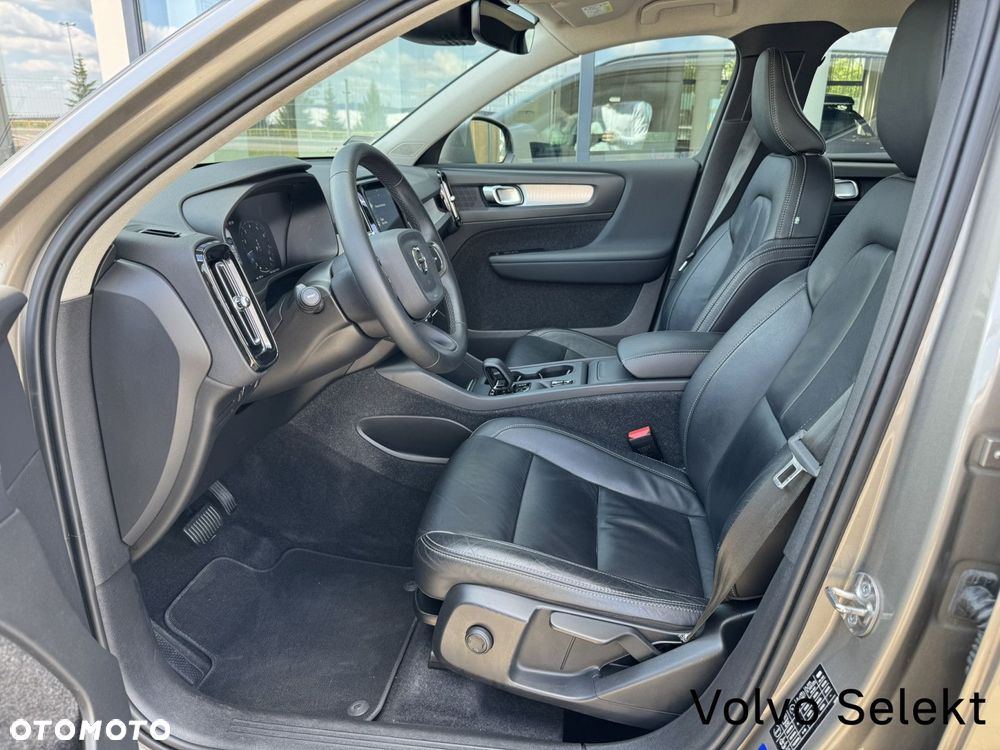 Volvo XC 40 T3 Momentum Pro - 12