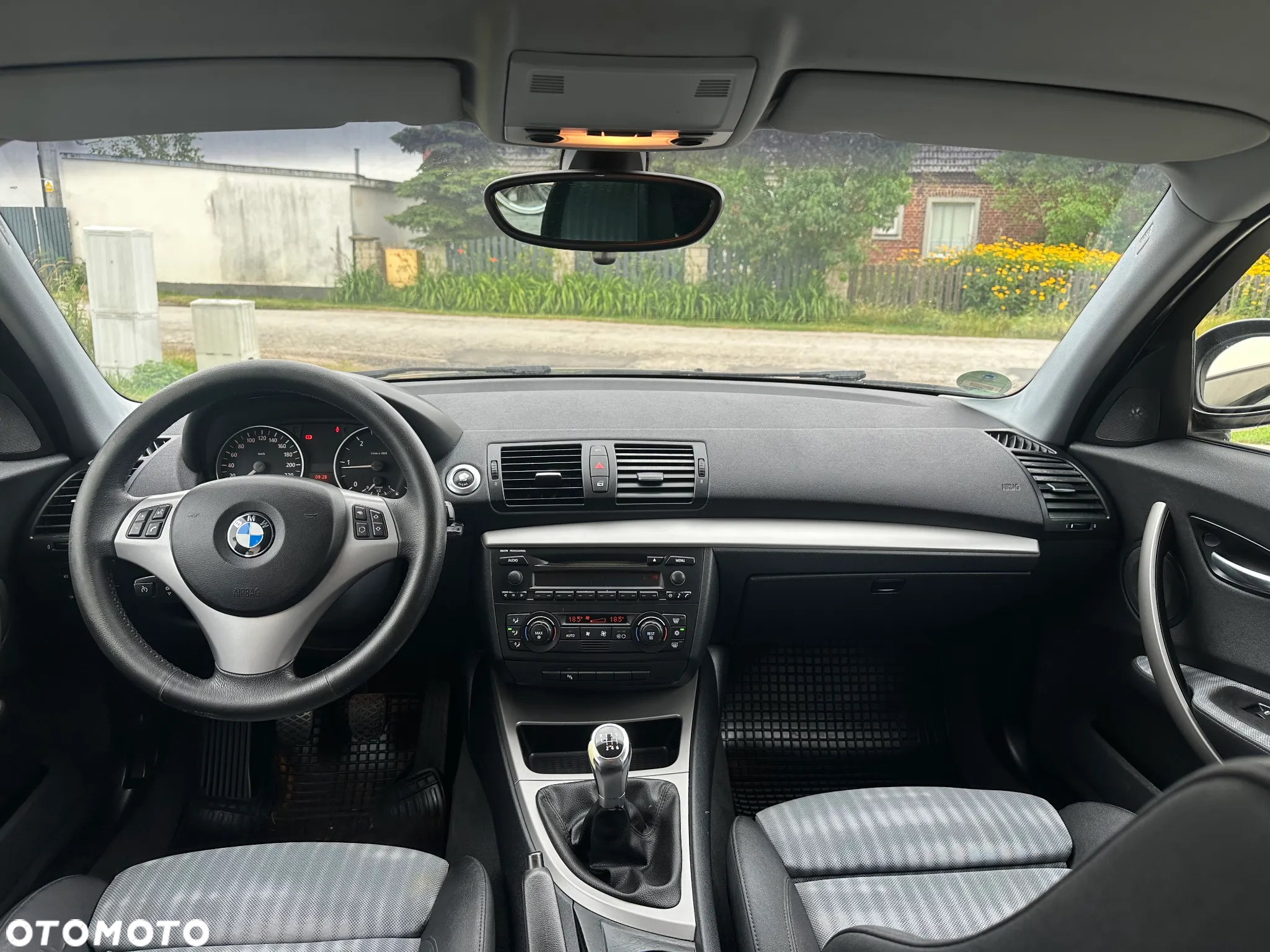 BMW Seria 1 118d - 9
