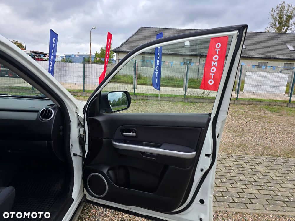 Suzuki Grand Vitara 2.4 Premium - 11