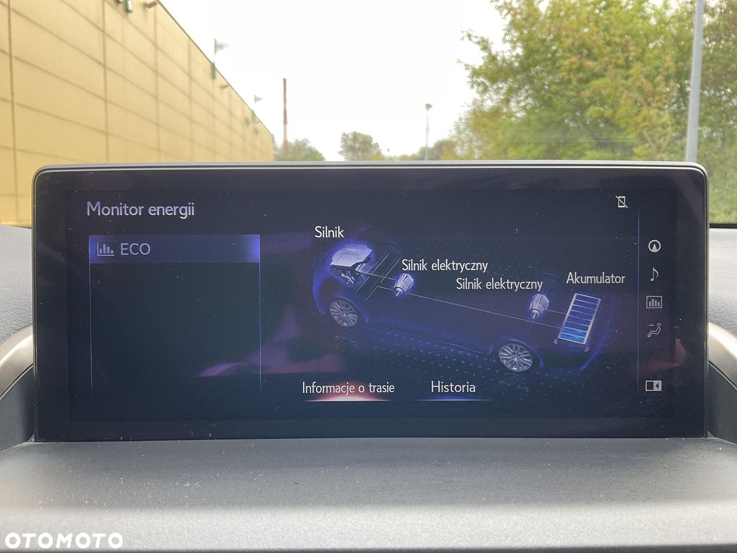 Lexus NX 300h F Impression AWD - 29