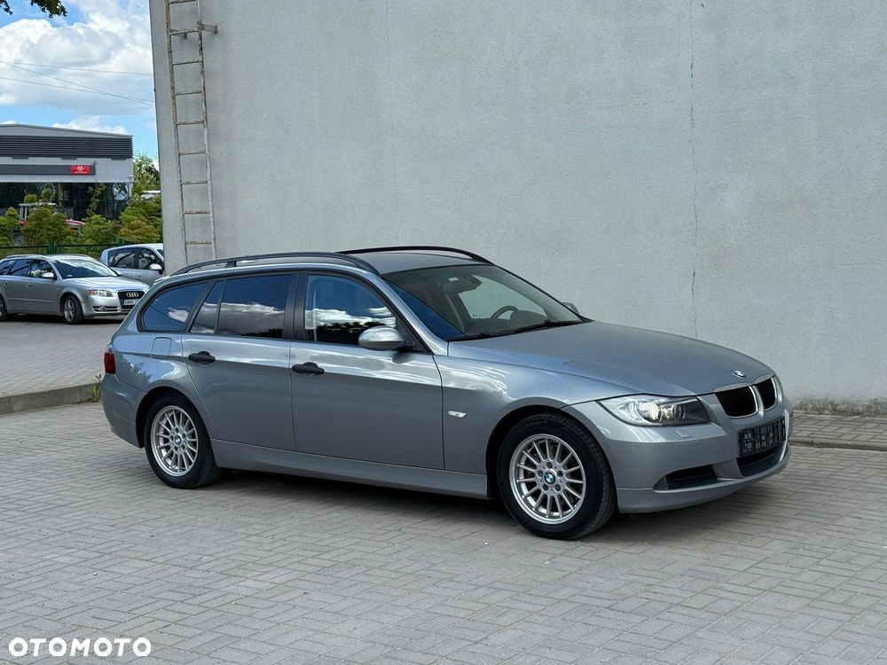 BMW Seria 3 318i - 8
