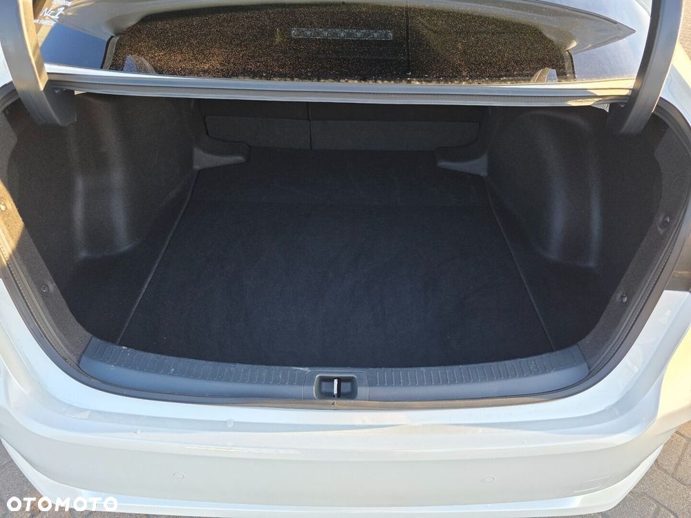 Toyota Corolla 1.8 Hybrid GR Sport Dynamic - 7