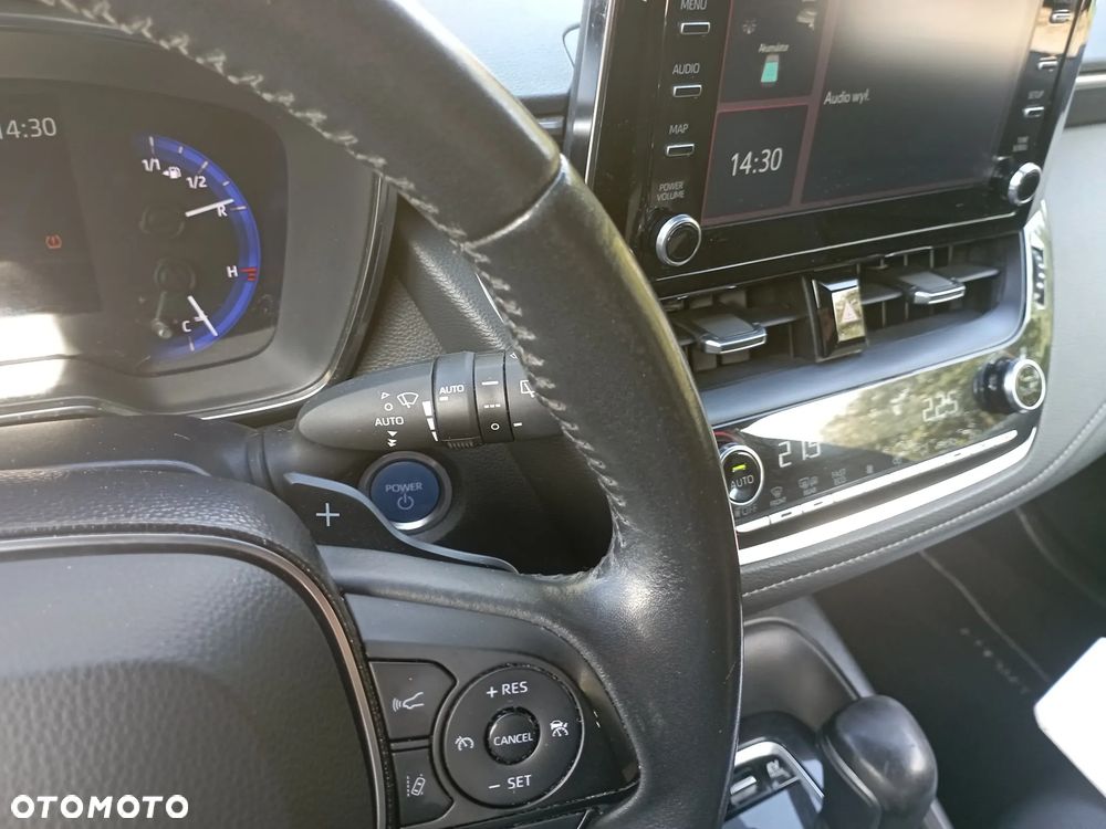 Toyota Corolla - 10