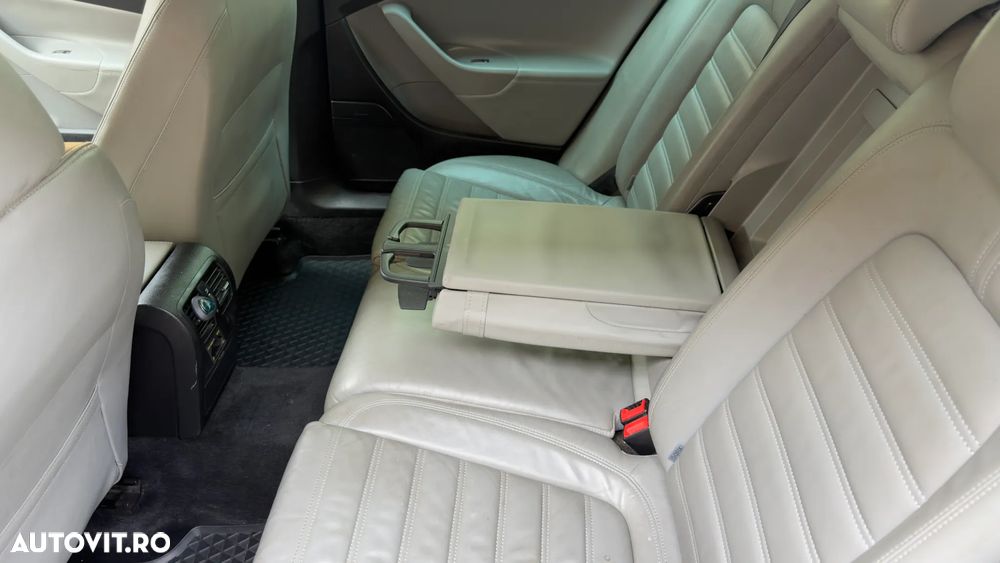 Volkswagen Passat 2.0 TDI DPF Highline - 7