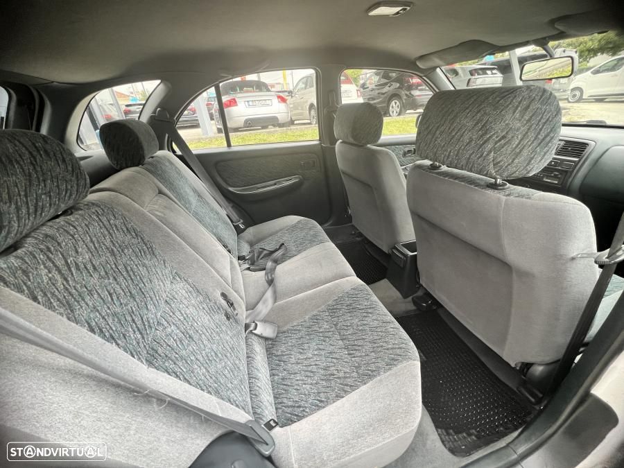 Nissan Almera - 13