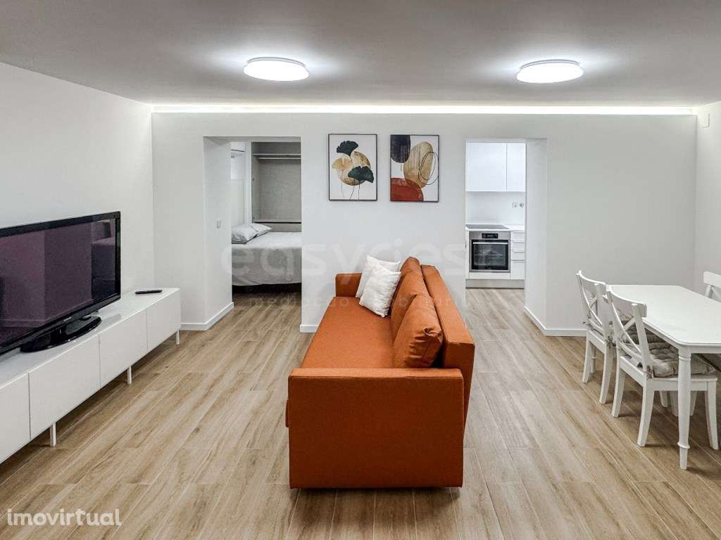 Apartamento T1 totalmente remodelado no coração do Bairro Alto - Grande imagem: 5/36
