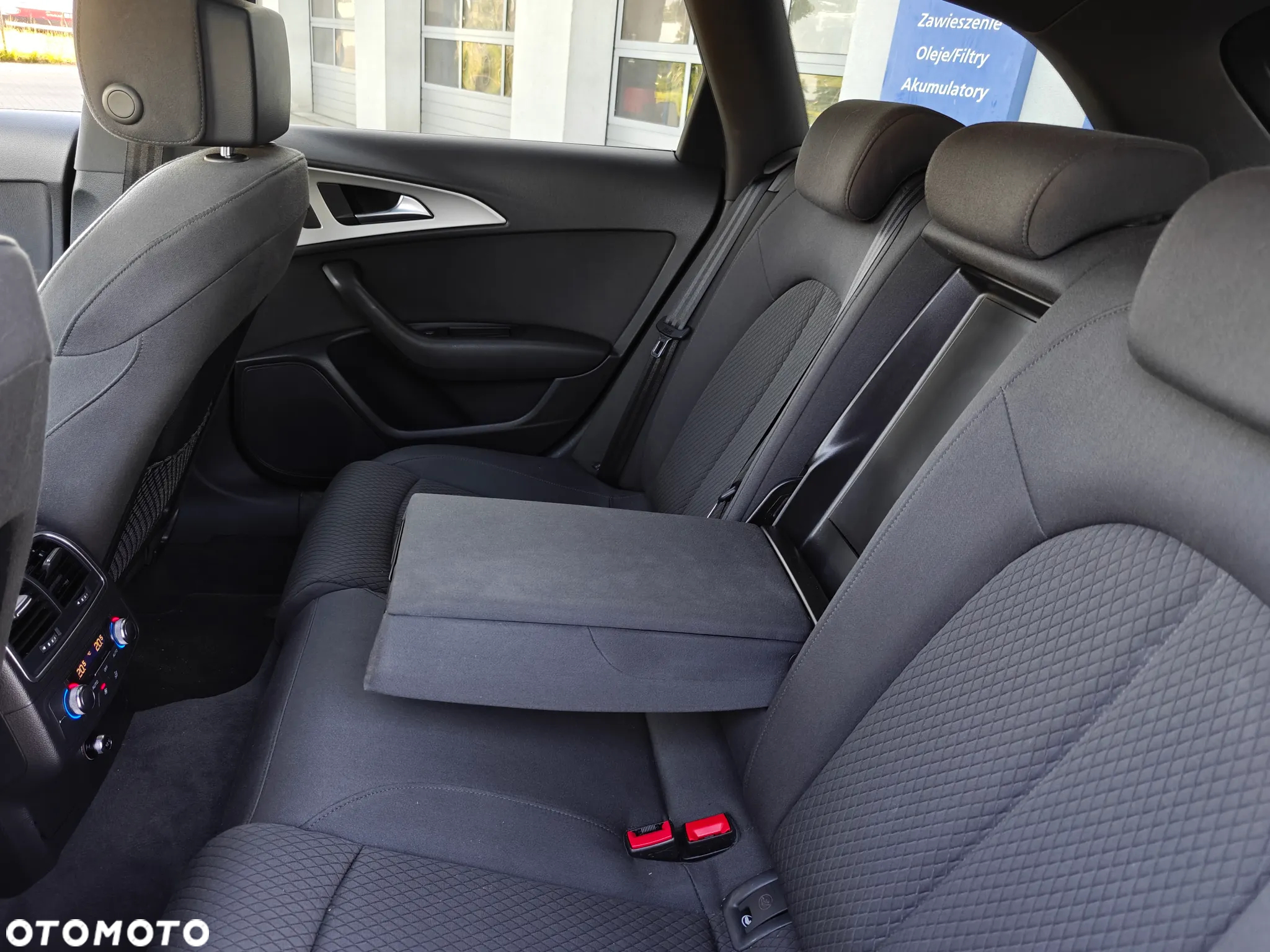Audi A6 Avant 2.0 TDI Ultra S tronic - 16