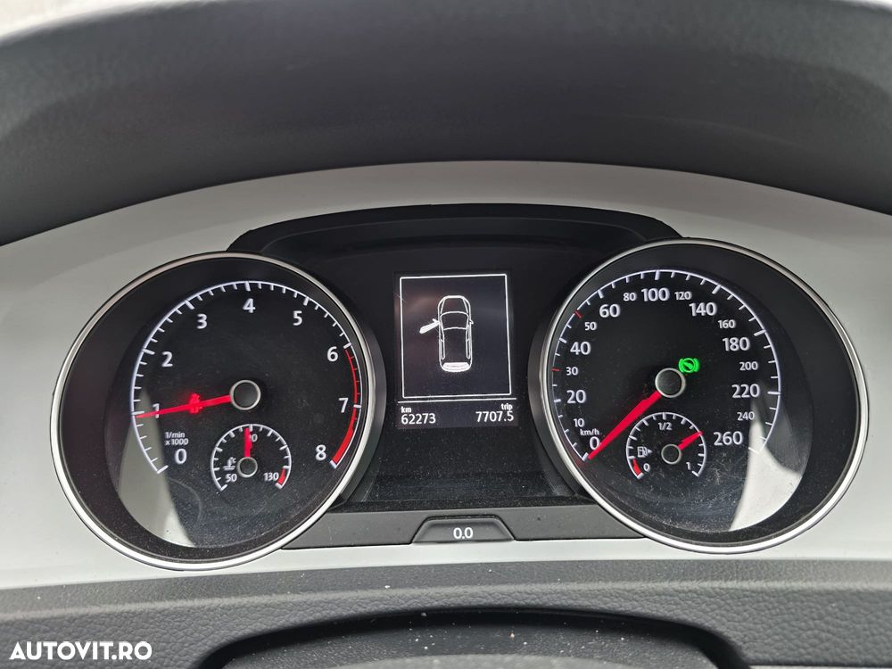 Volkswagen Golf - 10