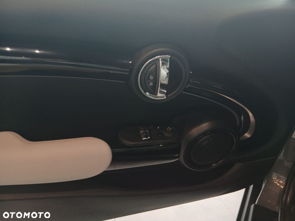 MINI Cooper SE Electric Trim - 22