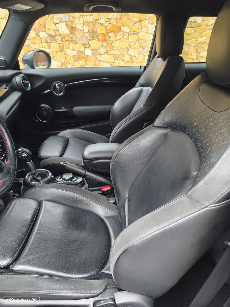 MINI 3 Portas John Cooper Works Auto Desportiva - 4