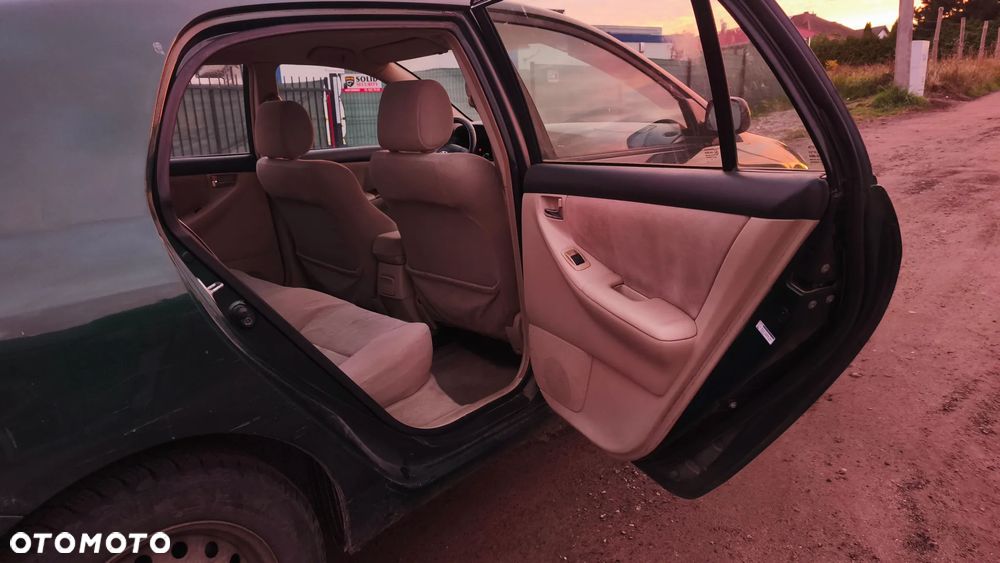 Toyota Corolla 2.0 D-4D Sol - 19
