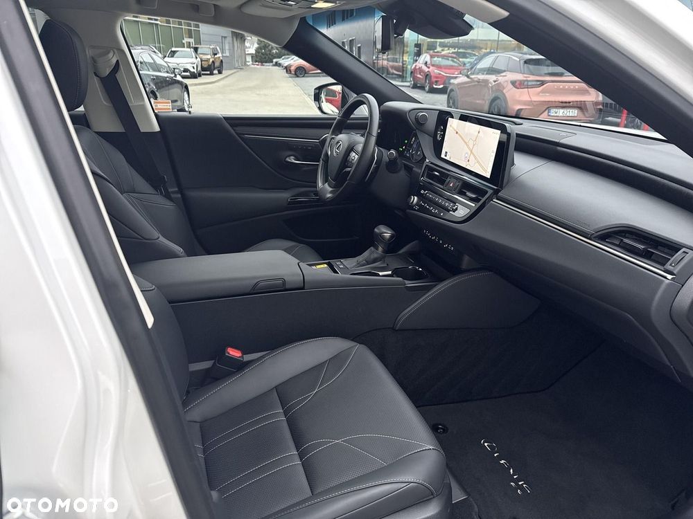 Lexus ES 300h Prestige - 18