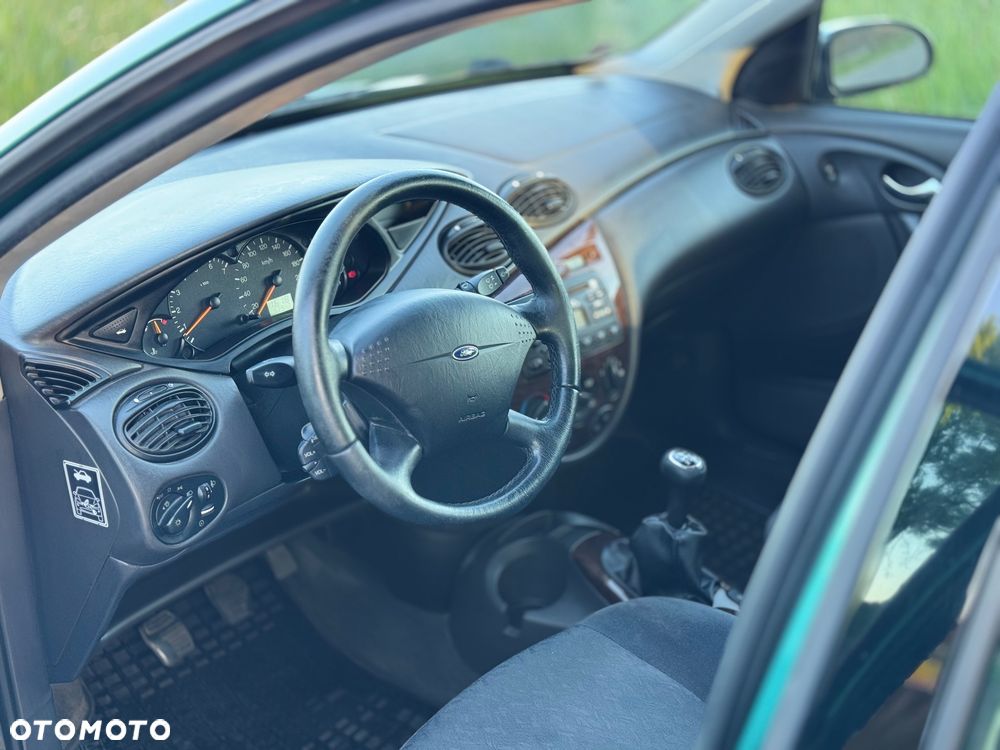 Ford Focus - 8