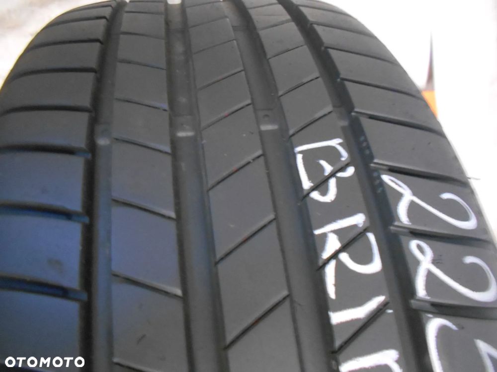 OPONA POJEDYNKA 225/45R17 BRIDGESTONE TURANZA T005 DOT 0421 8MM - 2