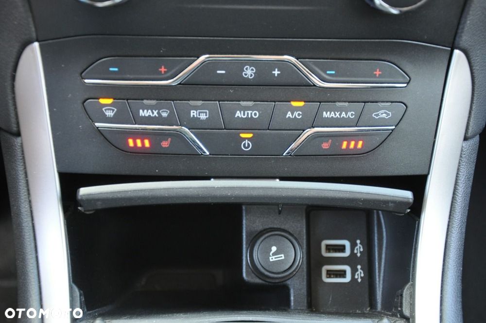 Ford S-Max - 19