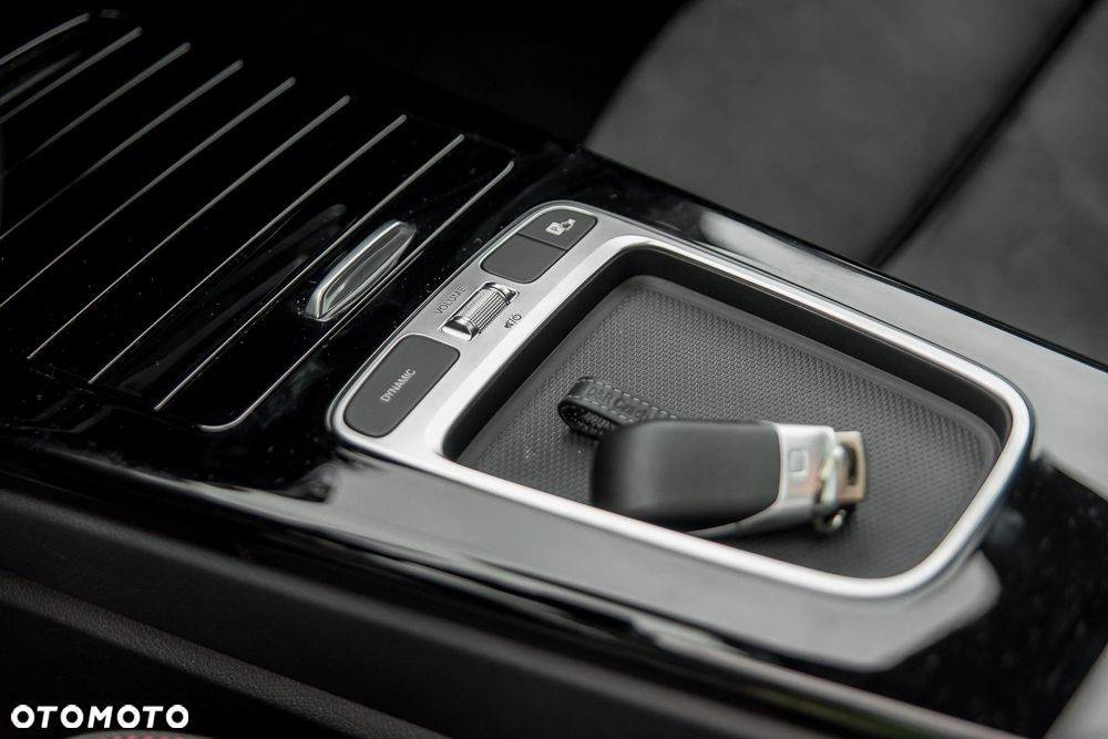 Mercedes-Benz Klasa A 220 4-Matic AMG Line 8G-DCT - 7