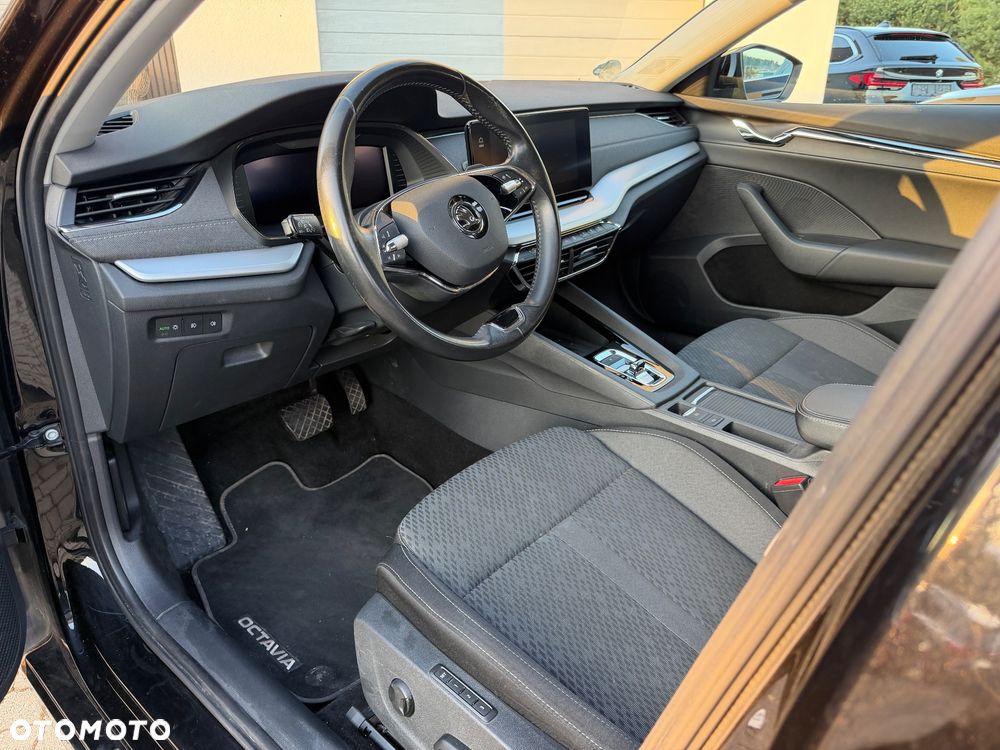 Skoda Octavia 2.0 TDI DSG Style - 8