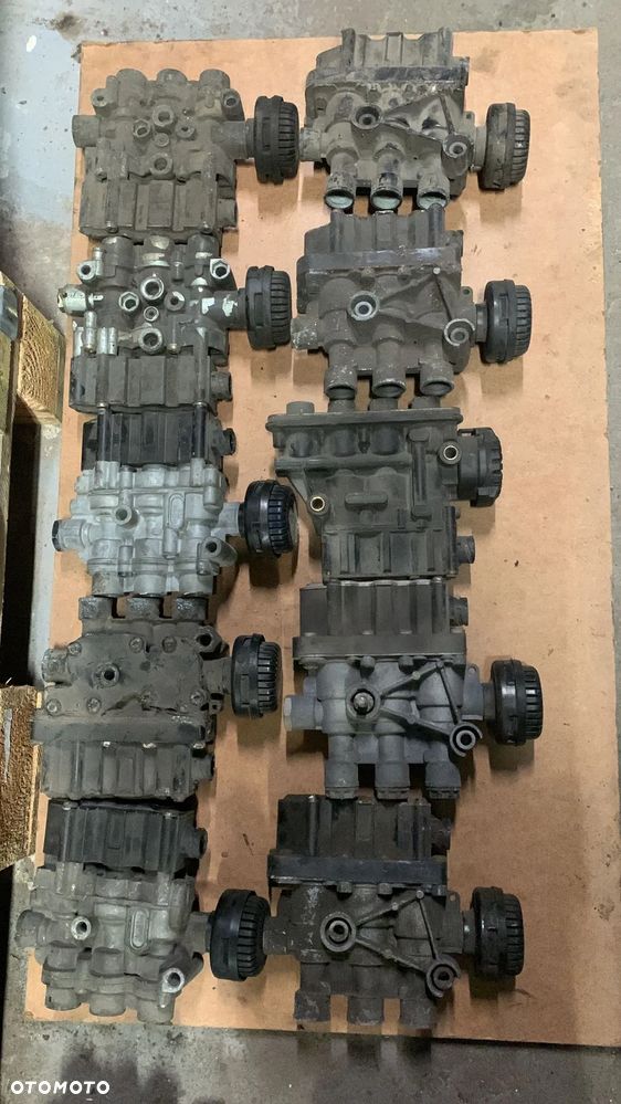 Zawór ECAS WABCO MAN SCANIA 4728800300 / 14480780 / 4729000550 - 1