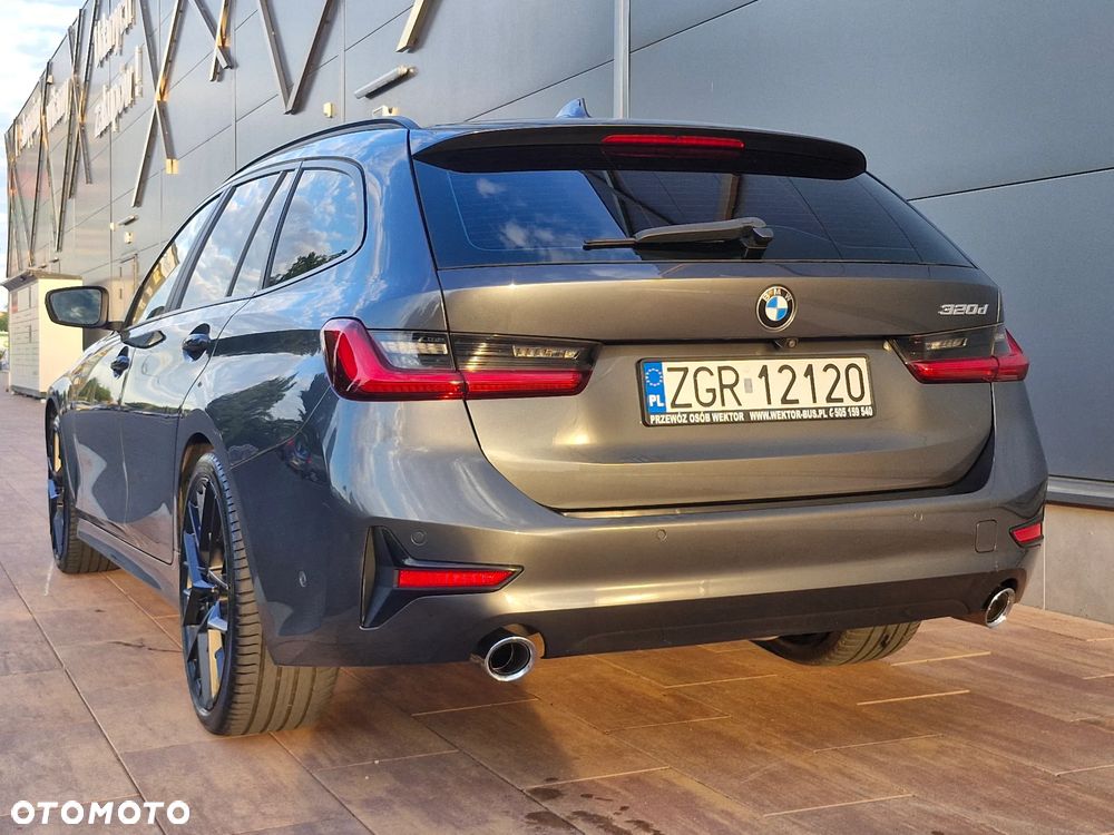 BMW Seria 3 320d Edition M Sport Shadow - 17