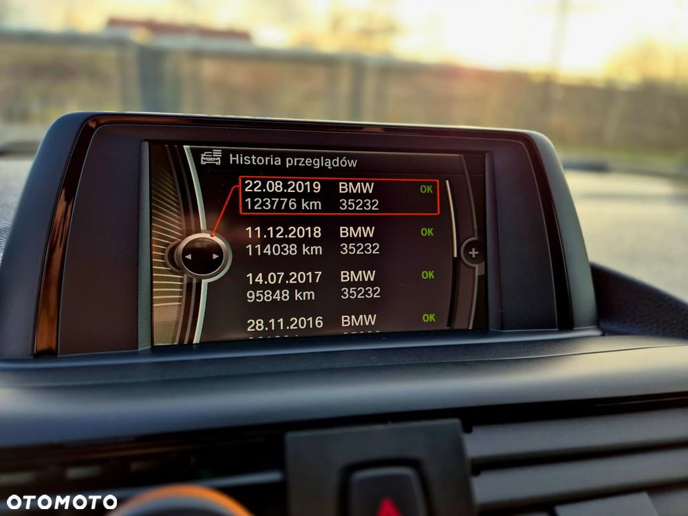 BMW Seria 1 118d Sport Line - 38