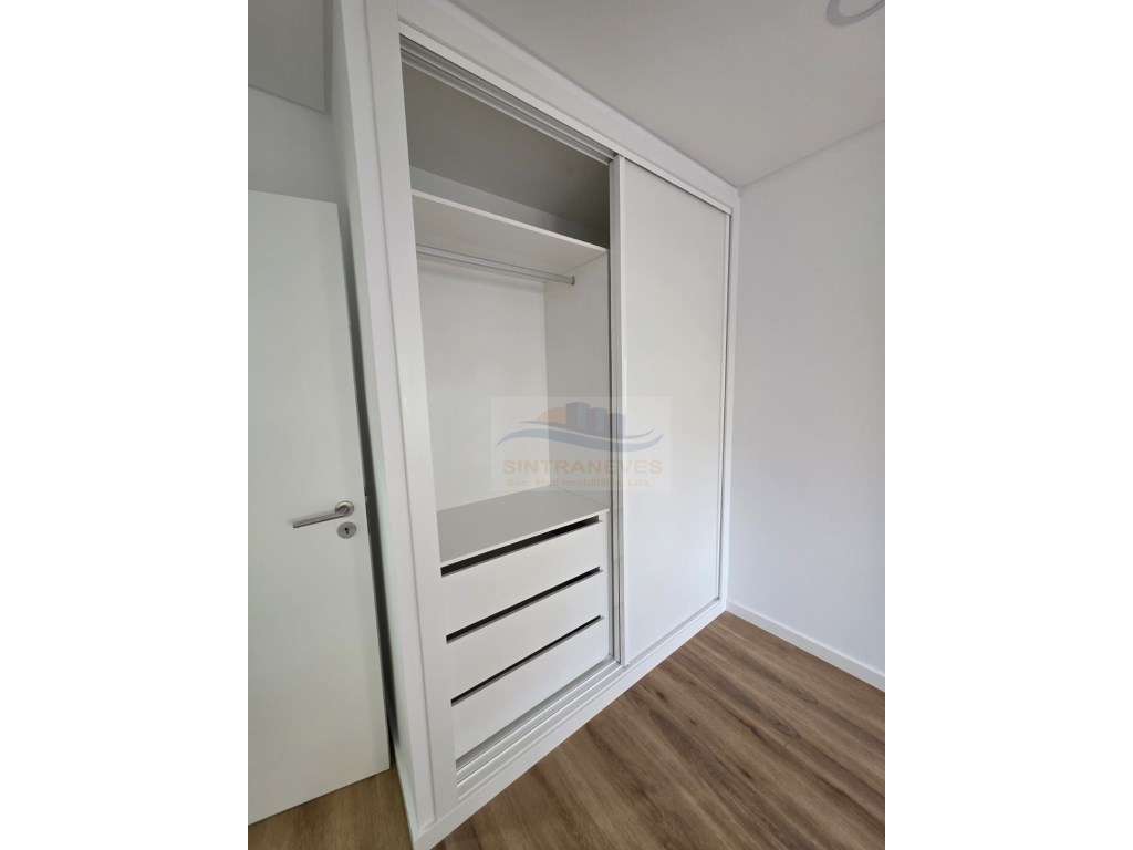 Apartamento T2 Totalmente Remodelado | Excelente Localização em Alv... - Grande imagem: 4/11