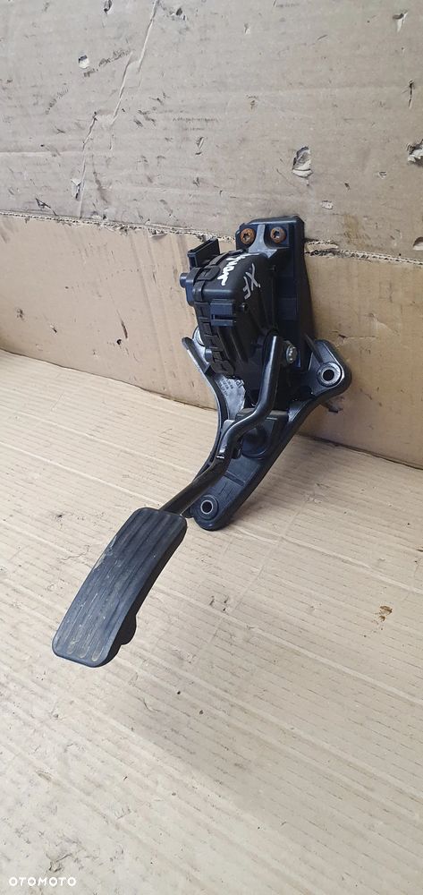 Pedał gazu potencjometr Jaguar XF X250 8X23-9F832-A - 3
