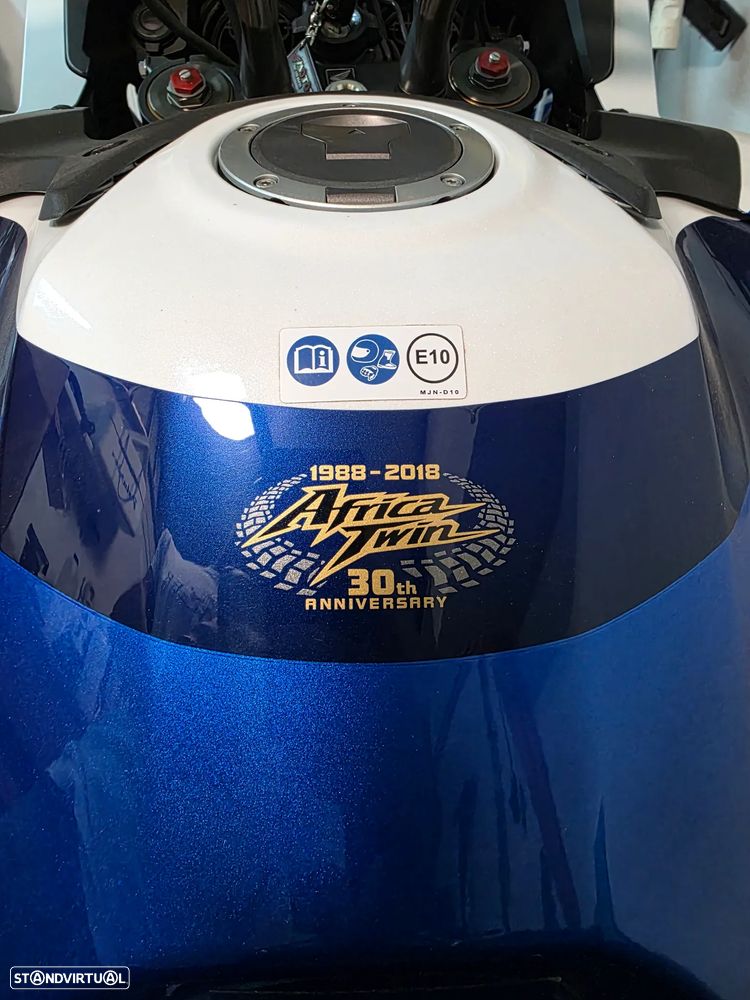 Honda Africa Twin Adventure sports 30 anos - 6