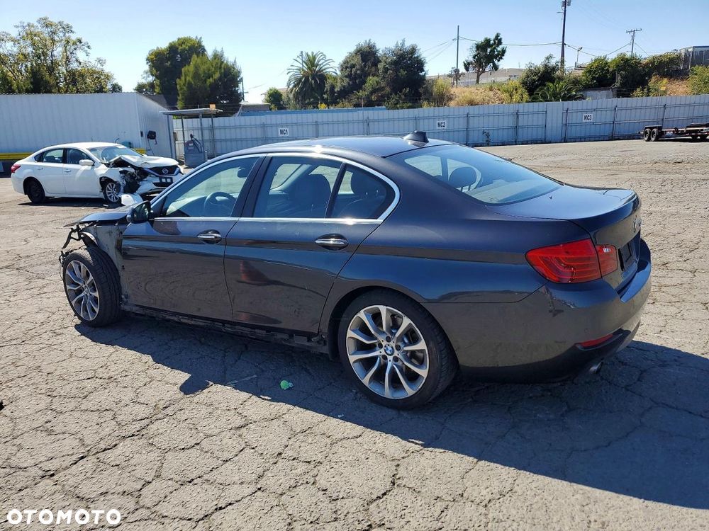 BMW 5 Series 2015 photo 2