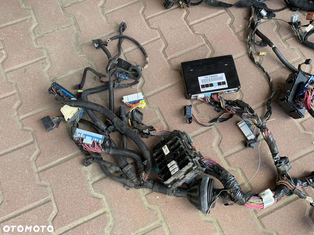 CADILLAC ESCALADE III 6,2 V8 2006-2014 WIĄZKA ELEKTRYCZNA KABINY KABLE PRZEWODY DESKI ROZDZIELCZEJ KONSOLI MODUŁ KOMFORTU - 4