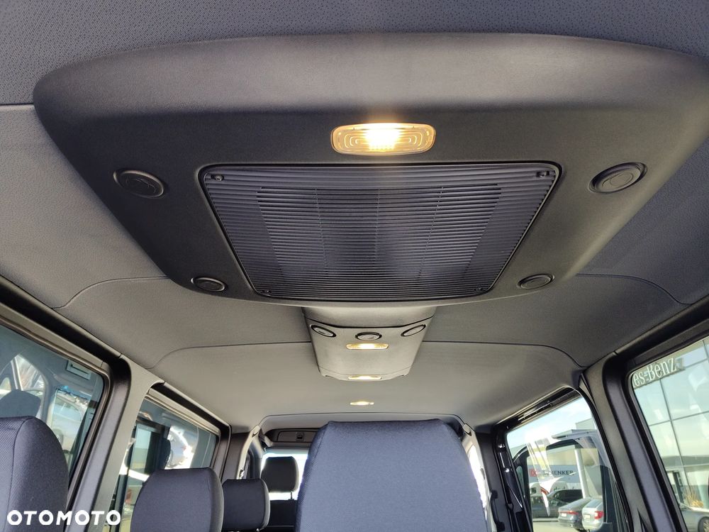 Mercedes-Benz Sprinter - 22