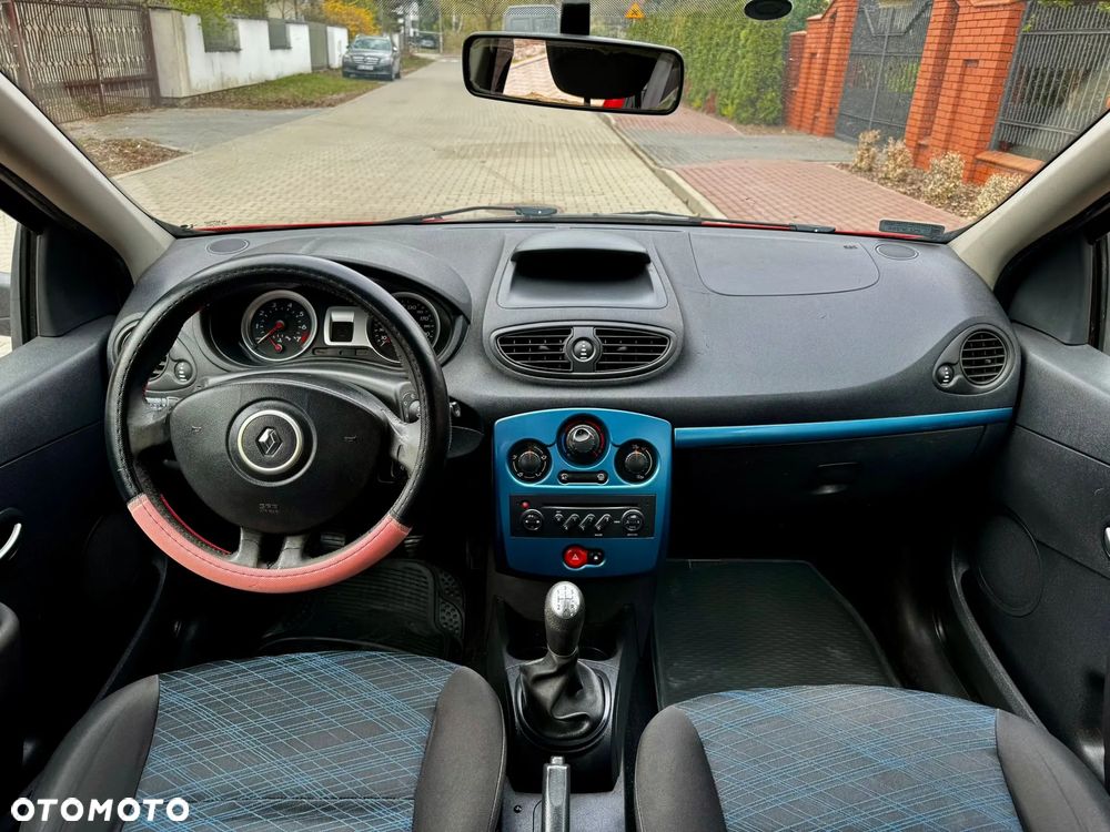 Renault Clio 1.2 16V Authentique - 6